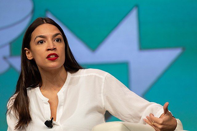 đłïž AOC Ă€r första superinternet-politikern