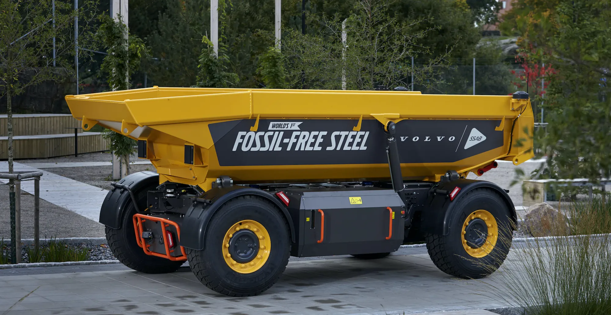đžđȘ Volvo lanserar vĂ€rldens första fordon av fossilfritt stĂ„l