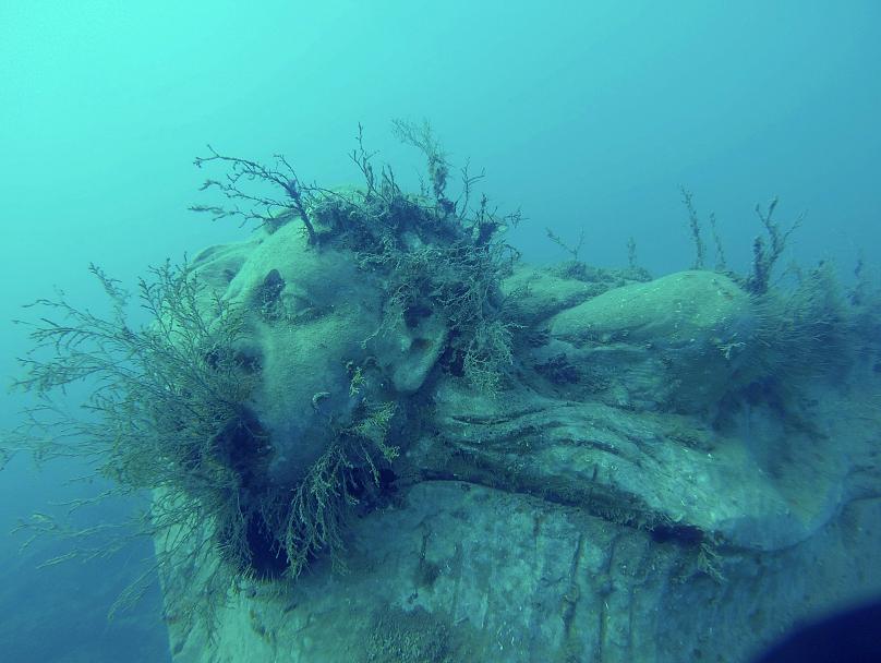 đ Undervattensskulpturer rĂ€ddar havet