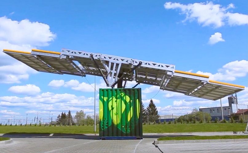 ☀️En container lastad med 140 kvm solpaneler - plug and play