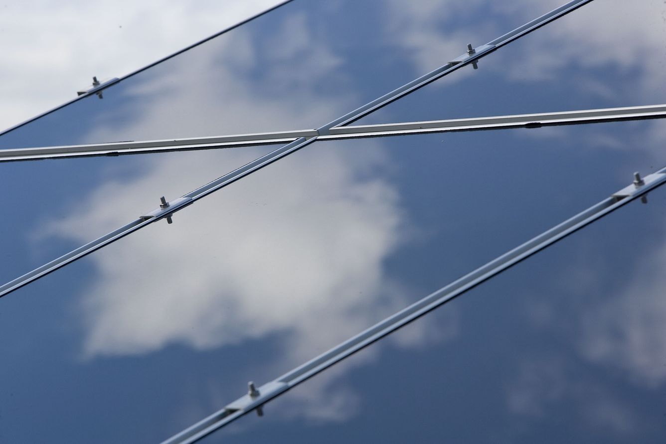 ☀ Solpaneler på Australiens flygplatser kan generera el för en hel stad